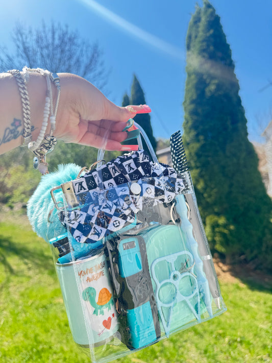 What’s in your tote bag ?